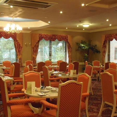 Lakeside Continental Hotel Camberley Bagian luar foto